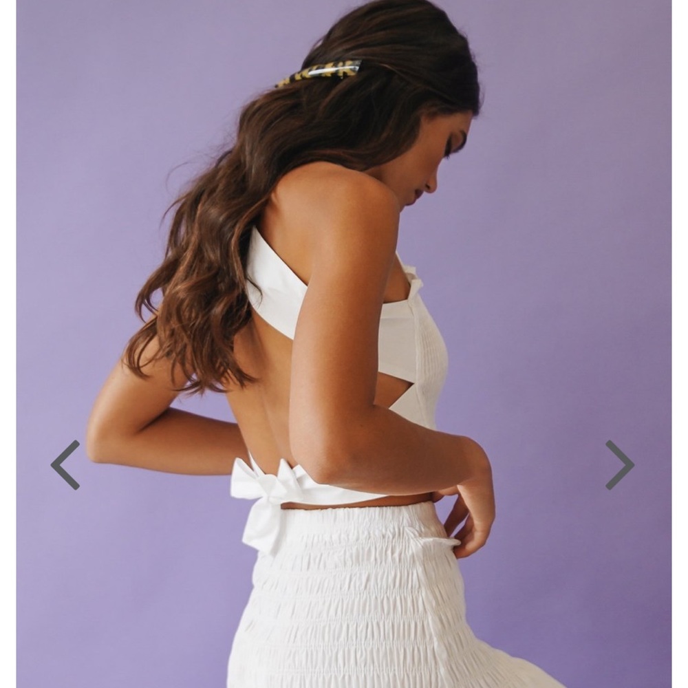 BEAUTY NOTES SHIRRED WHITE TOP 💗💓